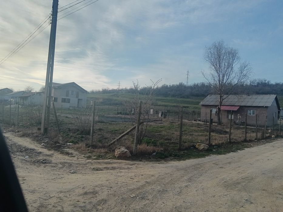 Teren de vânzare Pestera