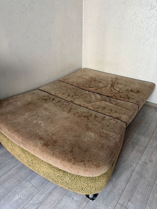 Продам диван в хорошем сотоянии