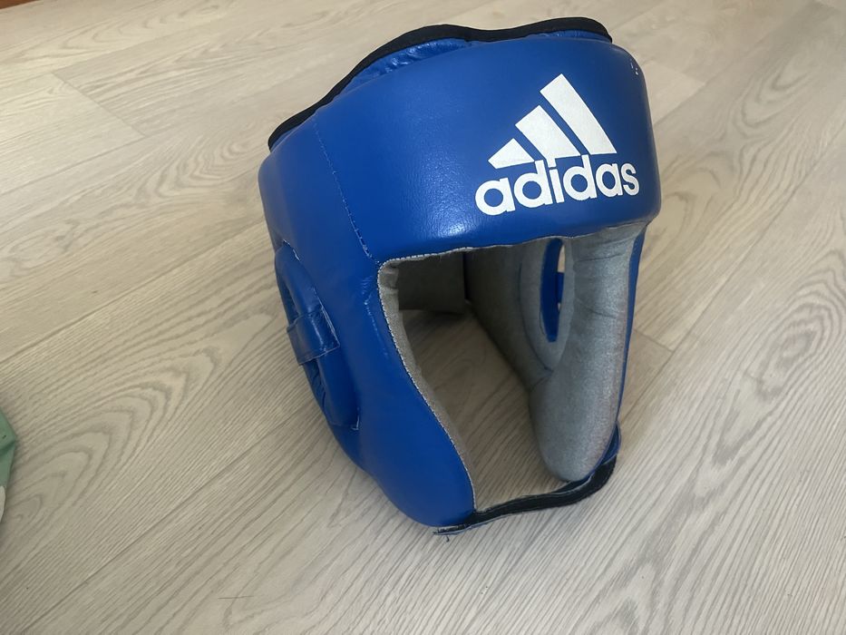 Продам боксерский шлем