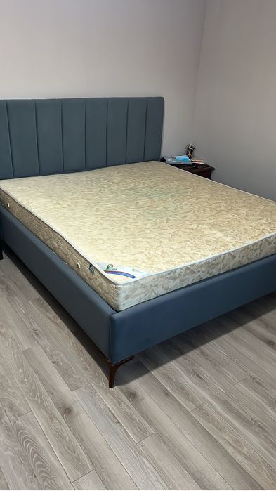 Двухспальная кровать 200/180