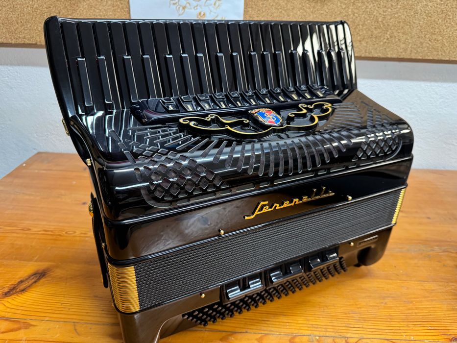 Acordeon Serenelli cu 2 scaune în cassotto, muzica veche Antonelli pentru sistem Midi