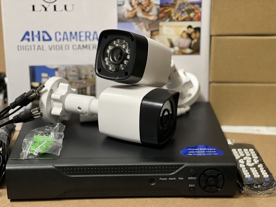 Чисто нов комплект 4 камери за вътрешно / външно видео наблюдение