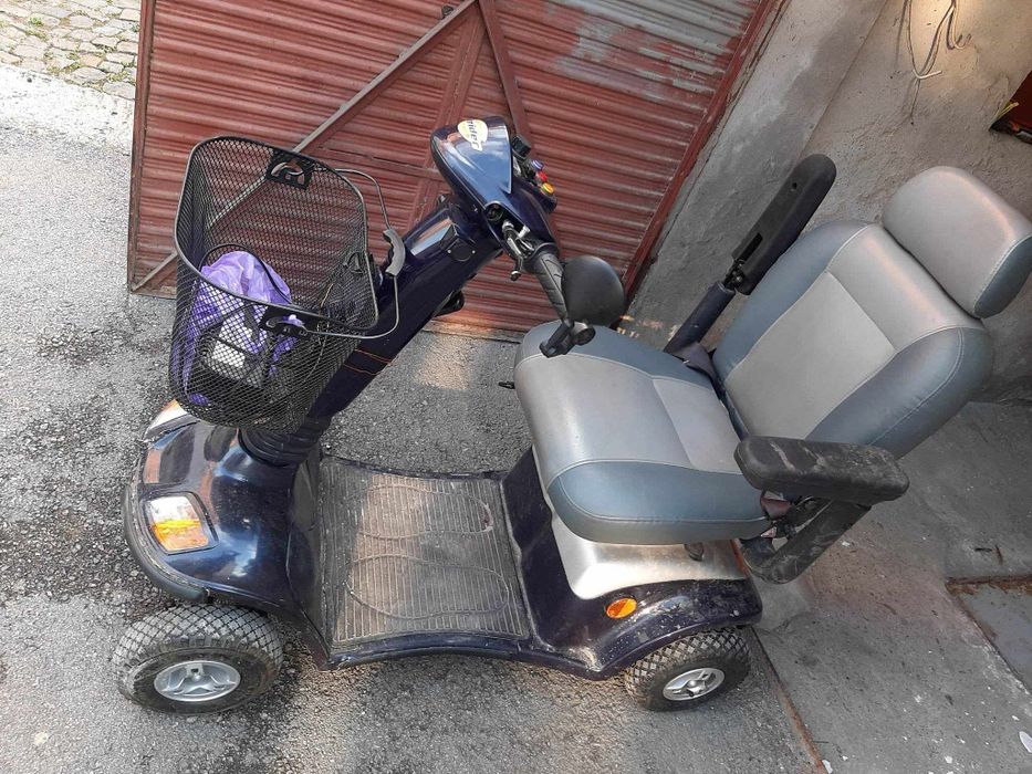 Продавам използвана електеическ аколичка