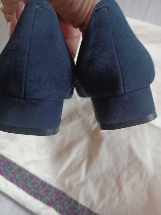 Tory Burch Тъмно сини велур обувки номер 4