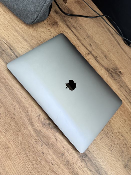 Macbook pro 2018 touch bar