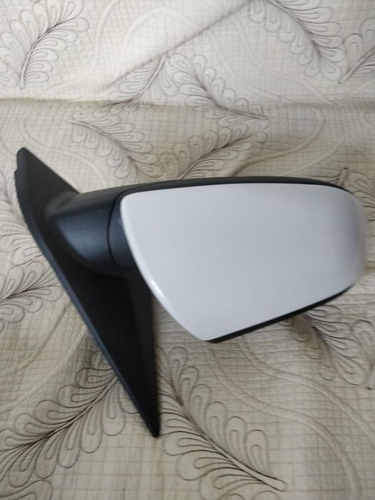 Продам зеркало машины hyundai