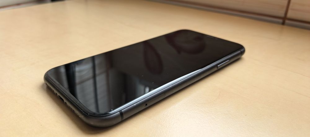 Display Iphone 11 + Carcasa + Capac Spate  (COMPLET - fara placa baza)