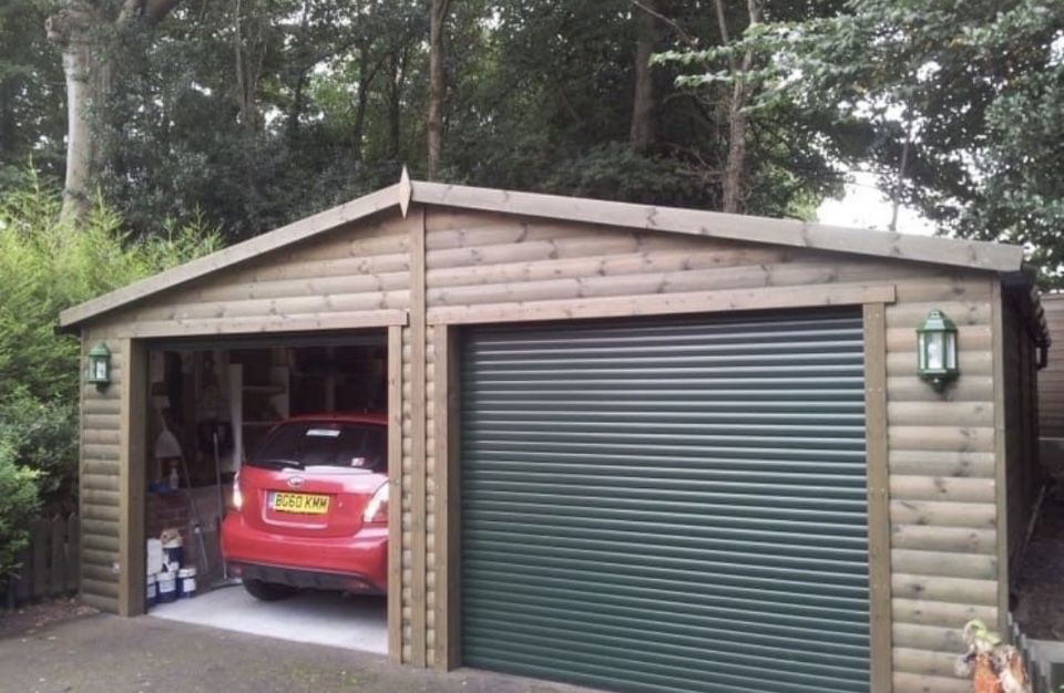 Garaje auto pe structura metalica