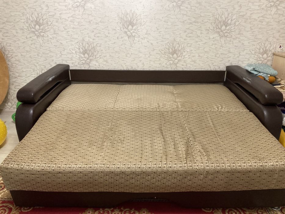 Диван для гостиной