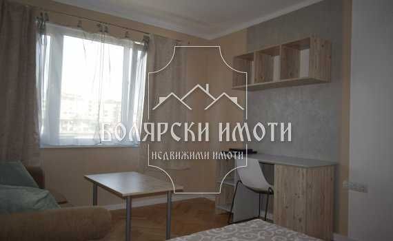 Просторен Четиристаен апартамент на бул. България