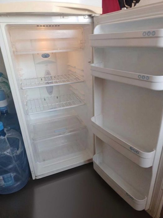 Продаю холодильник