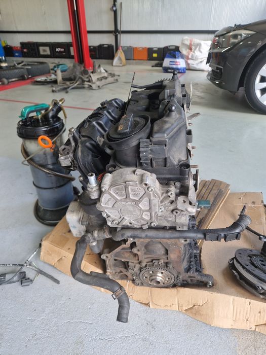Vând chiuloasă completa cfh ( motor vw touran 2000 Tdi)