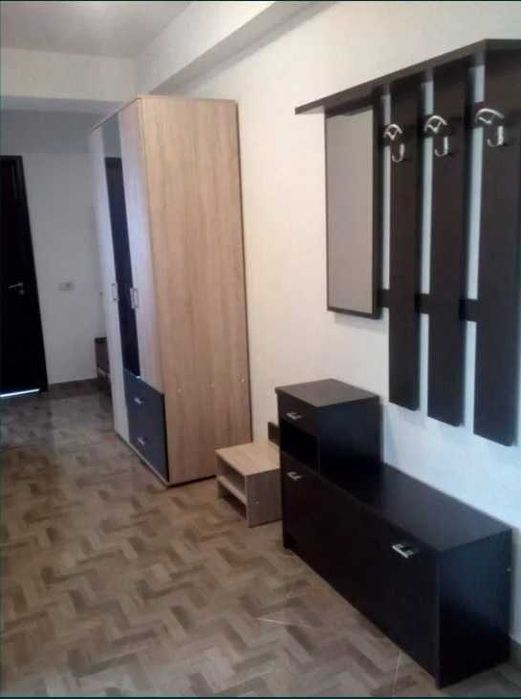 Ap. 2 camere dec., et. 1, George Enescu, zona Liceul de Informatica