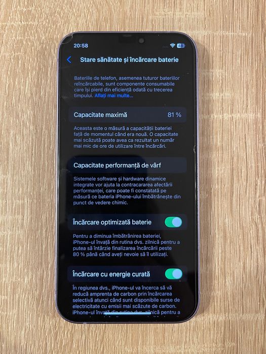 Vând iPhone 12 în perfectă stare