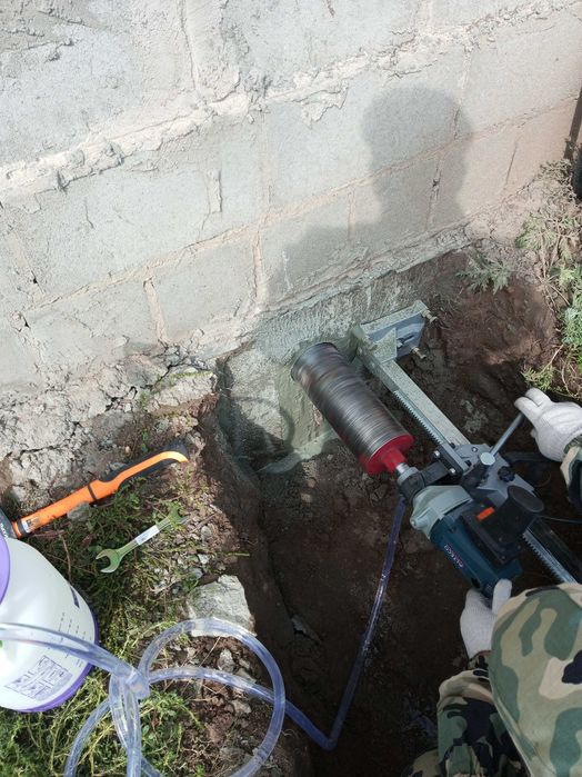 Алмазное бурение, (сверление)