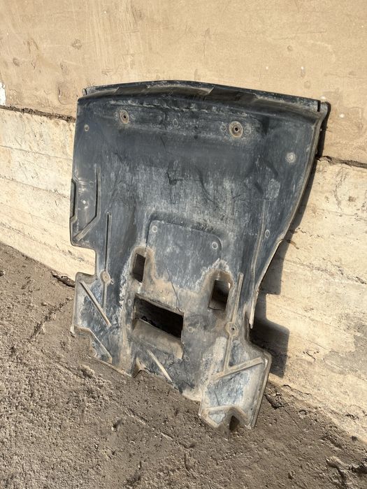 Продам защитка двигателя