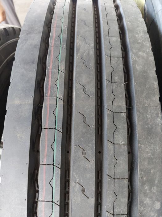 Грузовые автошины 11R22.5  для камаз зил 295/80R22.5 kamaz balon