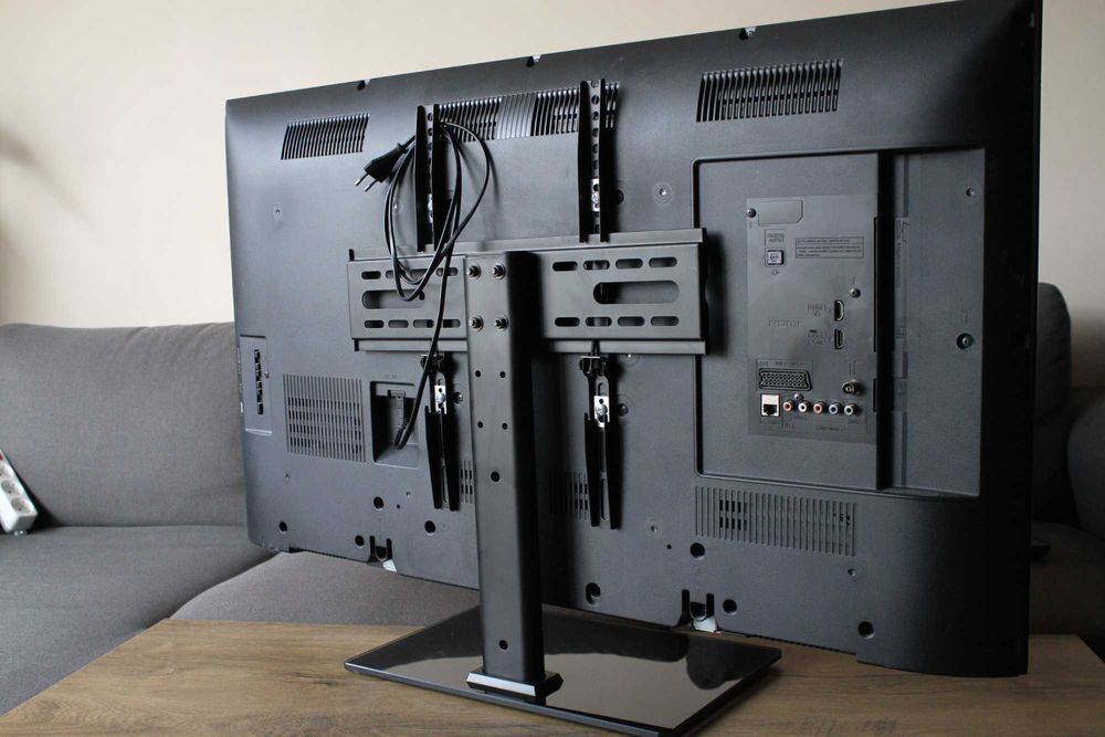 Телевизор 42" Panasonic TX-42AS520B