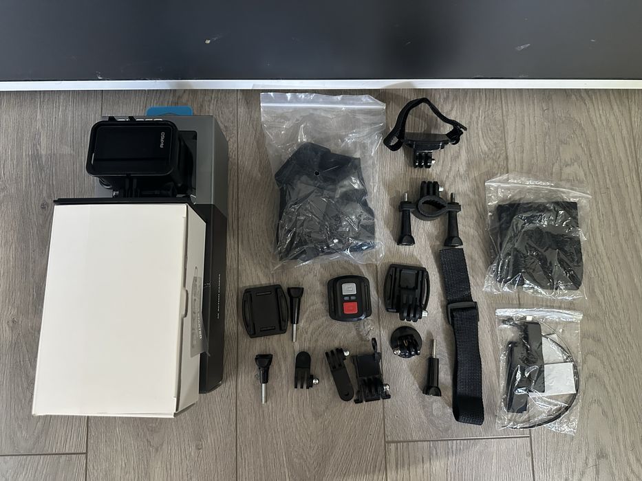 Екшън камера AKASO BRAVE 7 с карта 256 GB