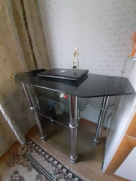 Стол под телевизор