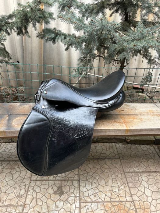 Седло для лошади