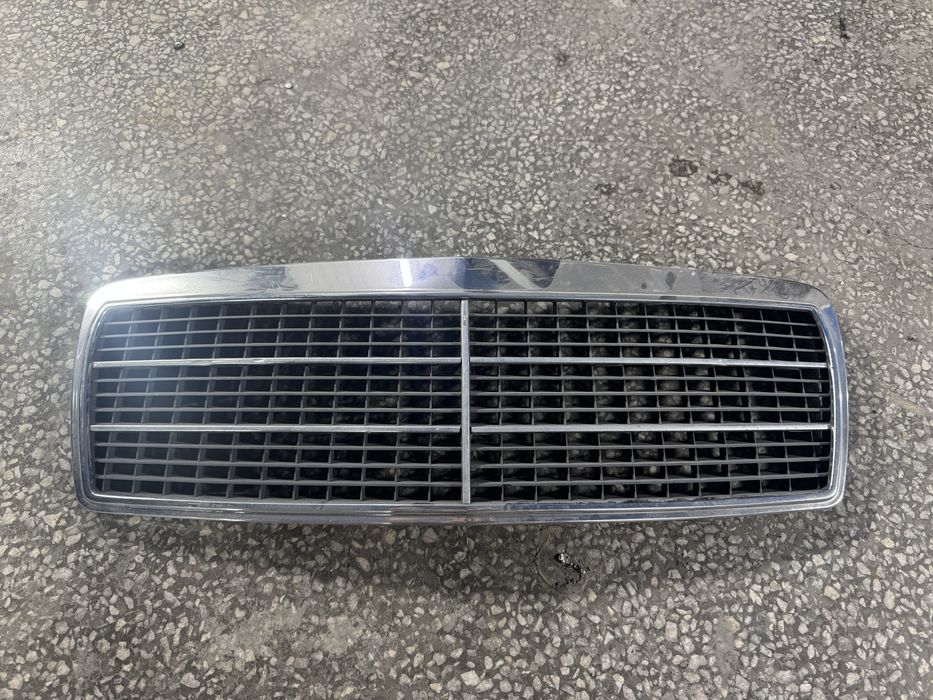 Продам решетку на mercedes w210