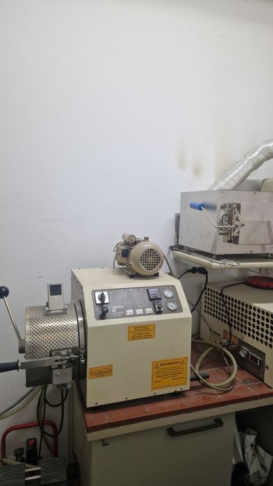 Aparat de turnare Heraeus Kulzer ( Tehnică Dentară)