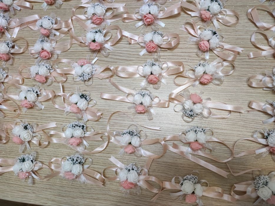 Сватбени бутониери