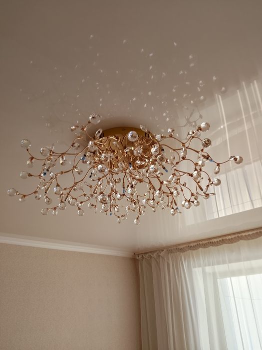 Продам люстру в отличном состоянии.