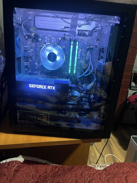 PC GAMING i7 10700F / RTX 2060 SUPER / 16GB RAM / SSD + HDD