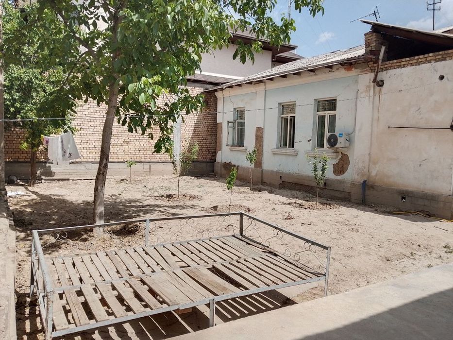 Uy sotiladi murojat uchun