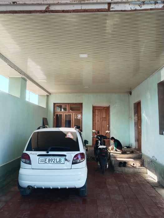 Uy sotiladi xolati yaxshi