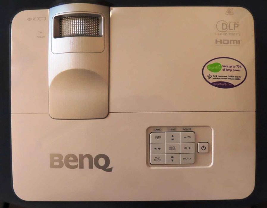 videoproiectoare BenQ MX815, MW820, MX819