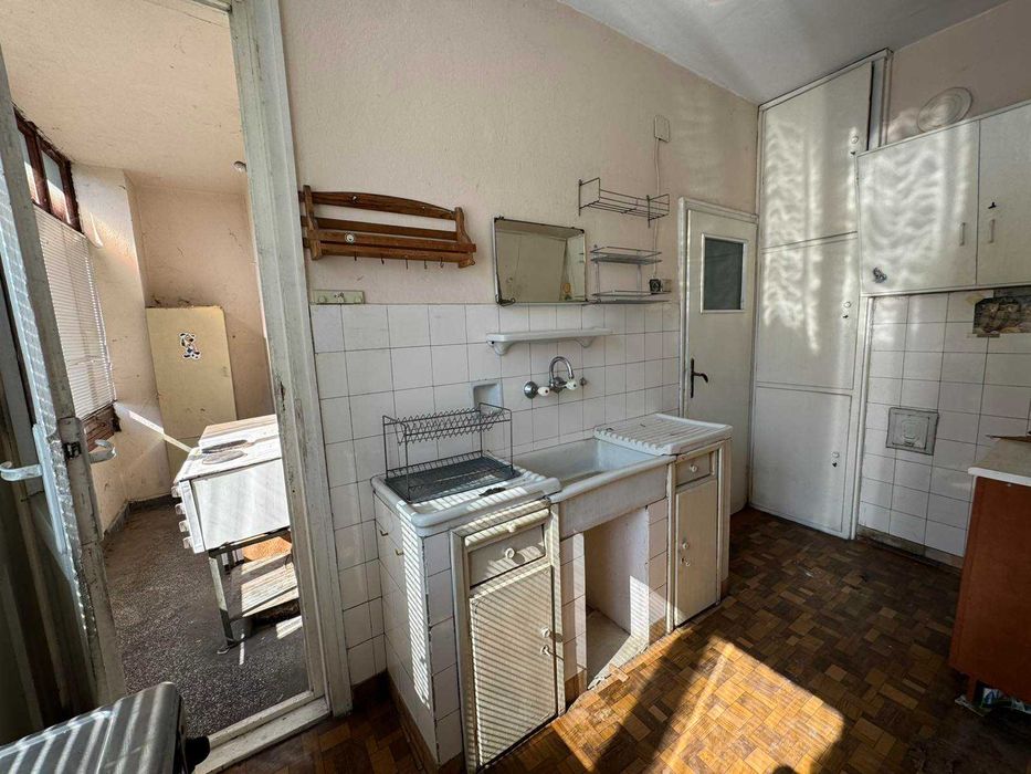 Продава се Тристаен апартамент в Велико Търново, Център - 135 кв.м за 1000 €/кв.м - Снимка #4