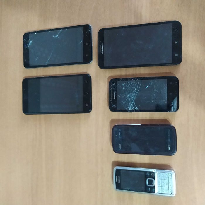 Продаю мобильные телефоны, разные. Все свои. Б/у