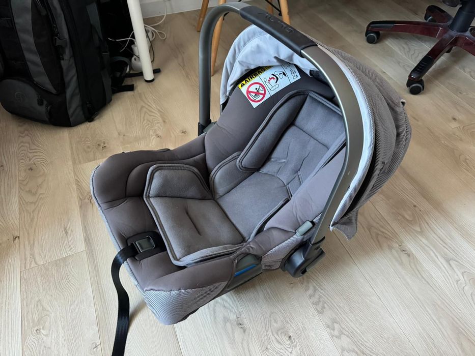 Vand SCOICA NUNNA cu cadru si adaptori