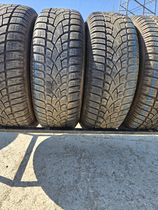 Vând anvelope iarna 215/60/17 C 215/60r17 C DUNLOP