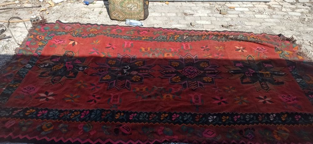 Продам ковер старинный