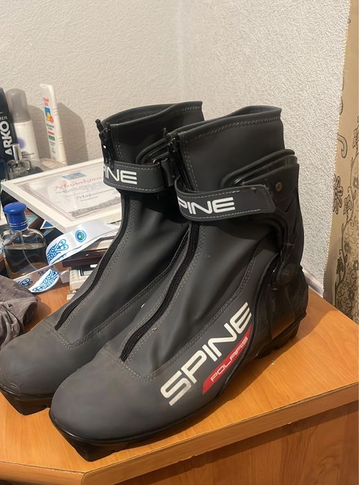 Спайн ботинки для гоночных лыж