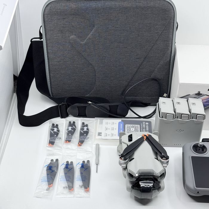 Drona DJI Mini 4 Pro Fly More Combo | ca NOUA | Factura + Garantie | Pret Fix |