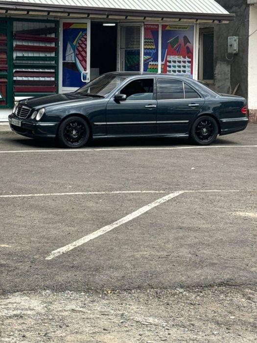 W210 амг R17 запаска  балоны новые