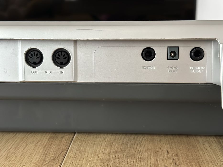 Синтезатор-йоника Casio