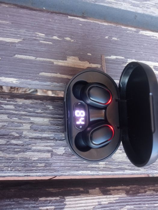 Наушники продаю новые