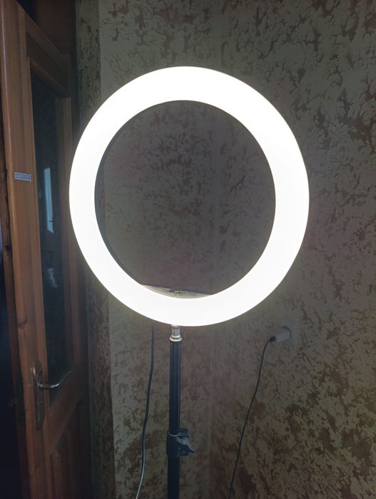 Led lampa sotiladi. Kichik razmer