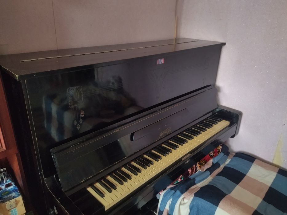 Пианино продается