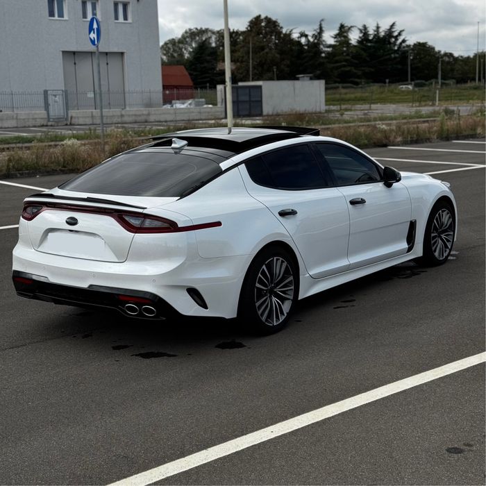 Kia Stinger 2.2 AWD GT full option