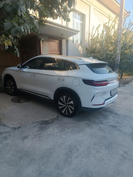 BYD chempion 605 sotiladi