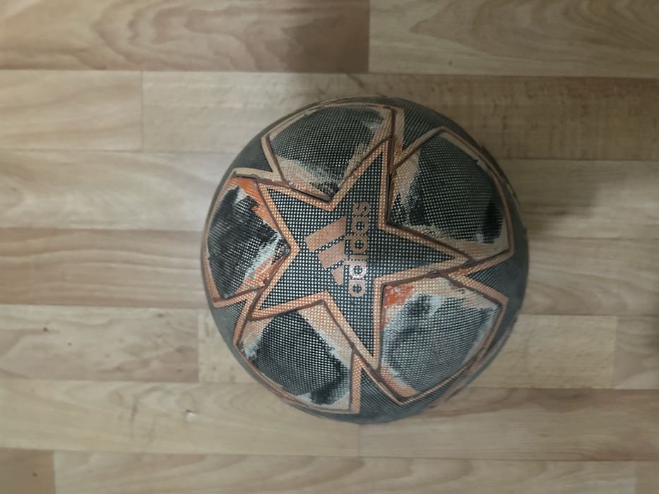 Продам мячик кожаный