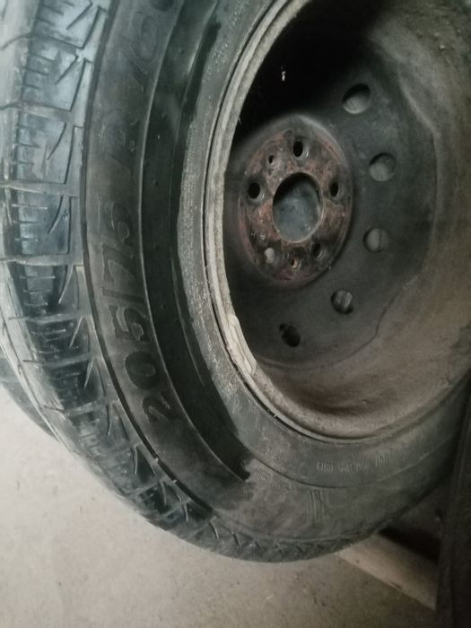 Vând 1 janta Peugeot boxer 2006