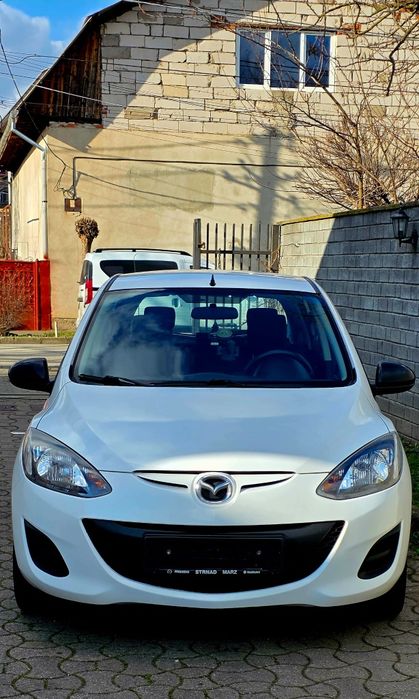 Mazda 2 Euro 5   1.3 benzina  2012